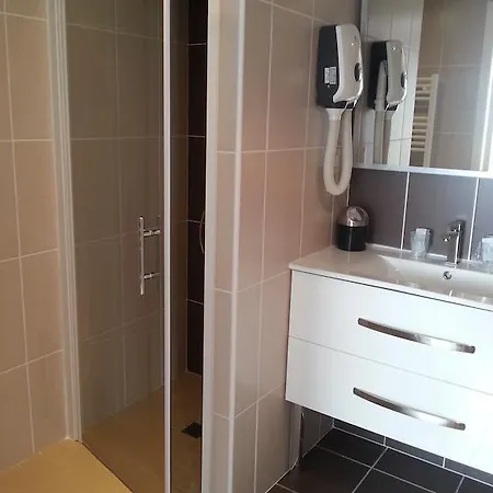 Hotel L'enclos Du Puy-mary 3*