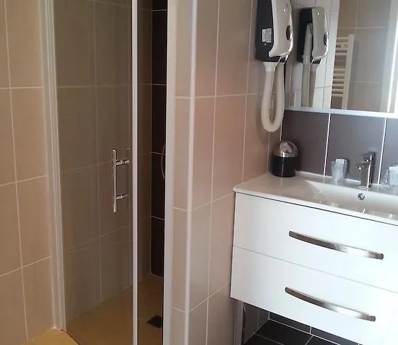 Hotel L'enclos Du Puy-mary 3*